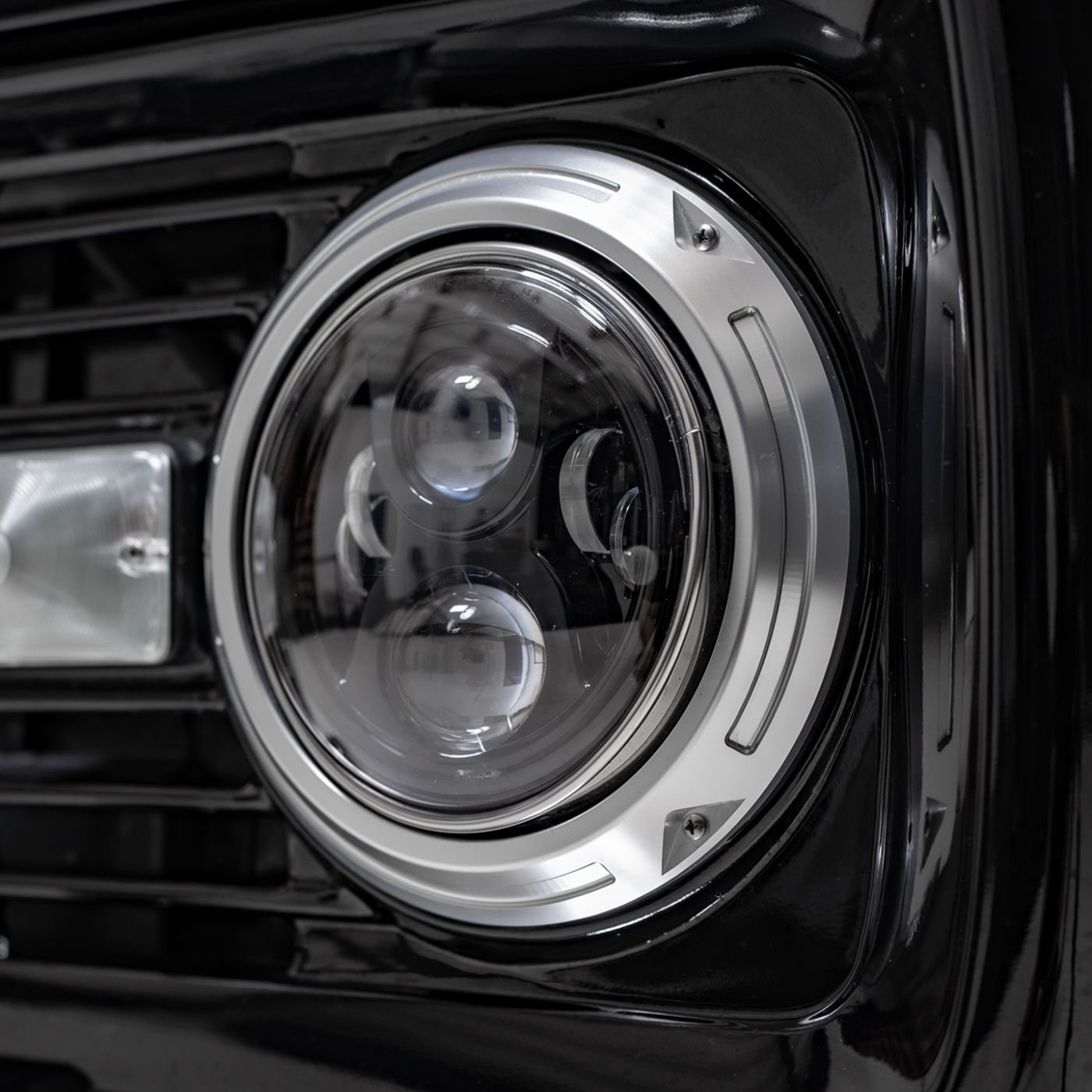 Early Bronco Grille Surround Trim Moulding - Upper or Lower Early Bronco Grille Surround Trim Moulding - Upper or Lower