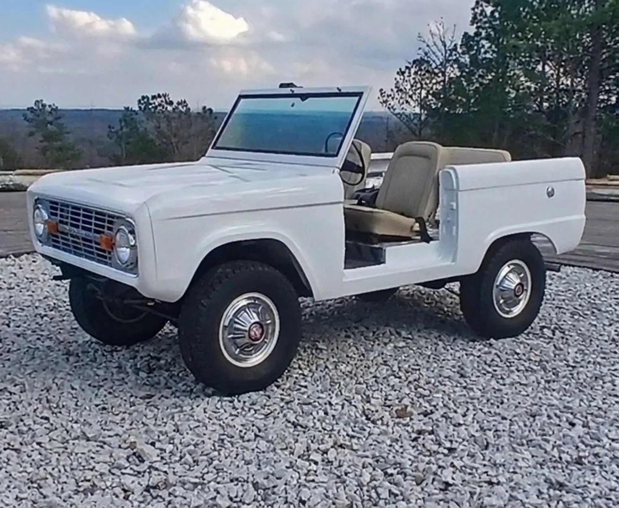 Luke Fuller's 1.5-inch Lifted Early Bronco